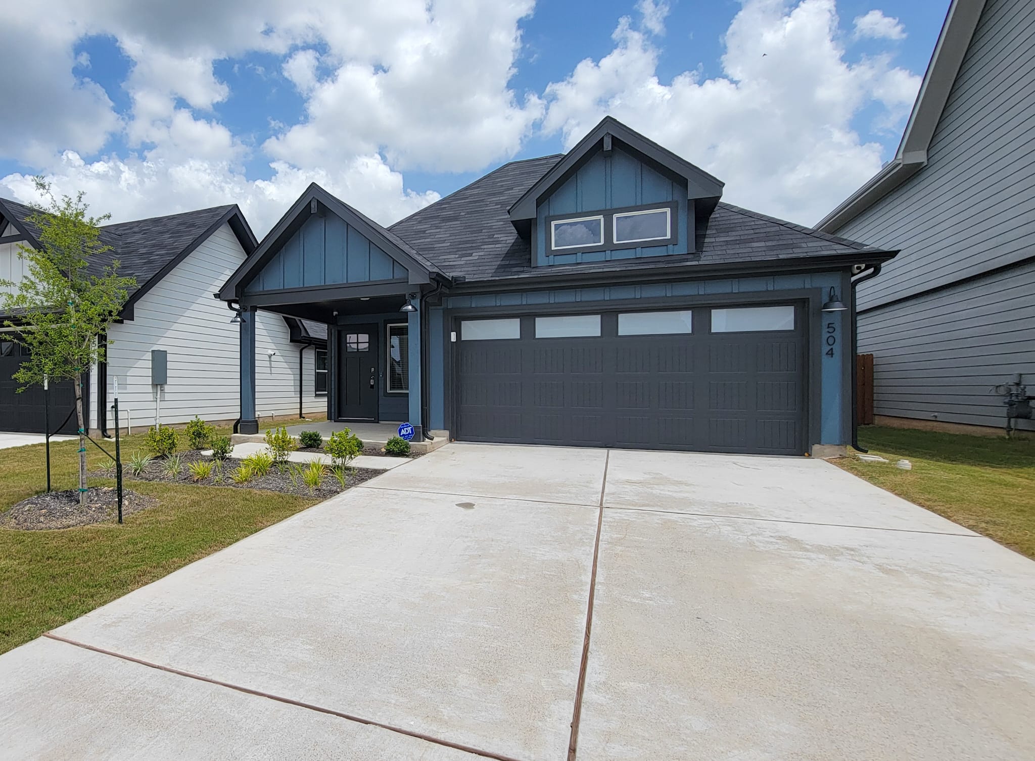 504 Sandringham Loop