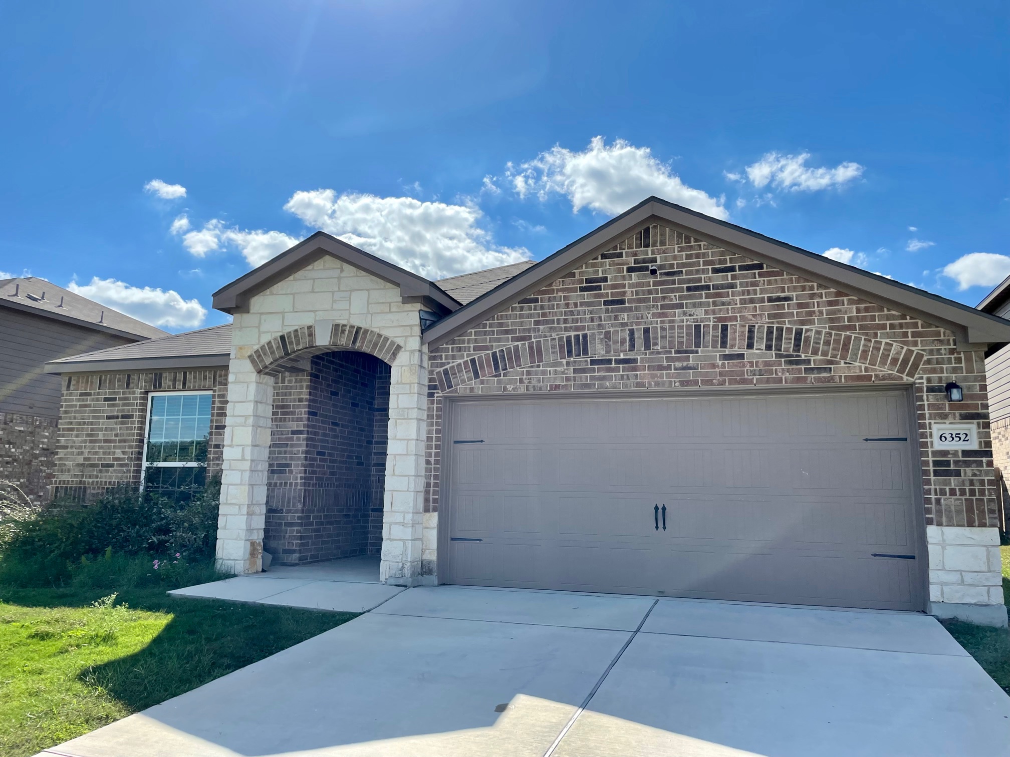 6352 Juniper View
